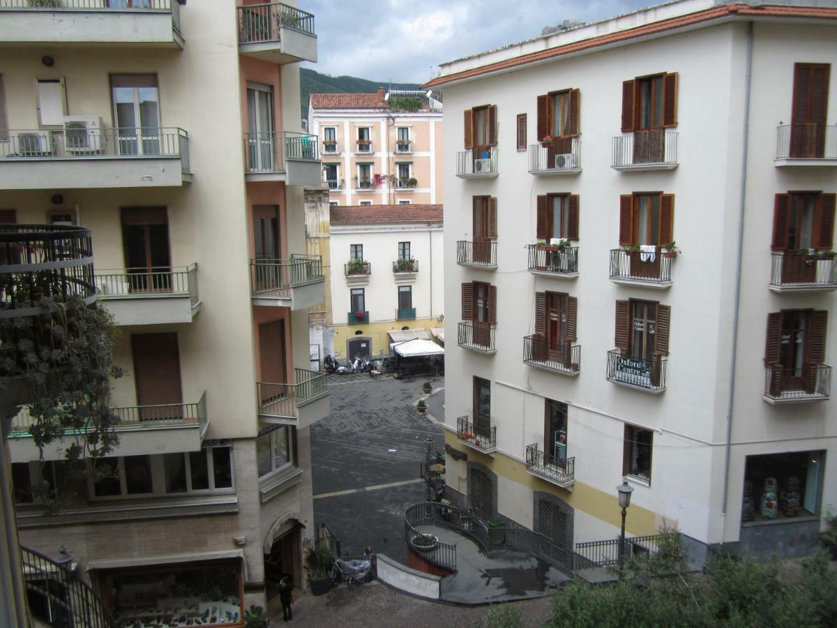 Appartamento Velia Salerno Exterior photo